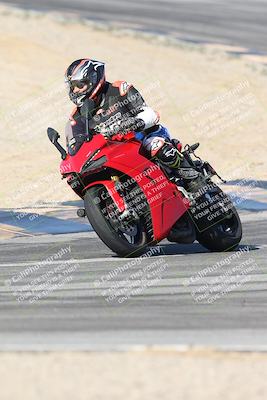 media/Dec-01-2025-Moto Forza (Mon) [[2daa91e15f]]/2-Intermediate Group/Session 2 (Turns 9 and 10)/